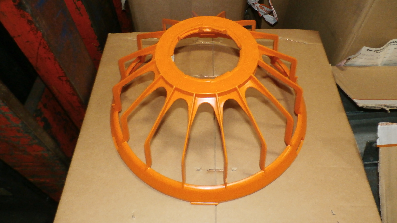 GRILLE,FLUXX,16-ARM,ADJ MECH PAN,ADD. FIX,ORANGE